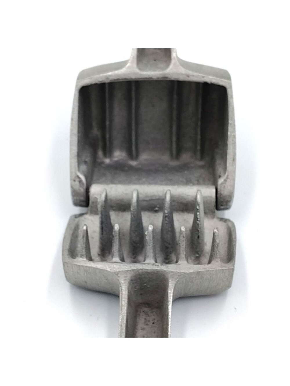 Vintage Crush-A-Cube Ice Cube Crusher Cast Metal Bar Cocktail Tool USA - Picture 6 of 14
